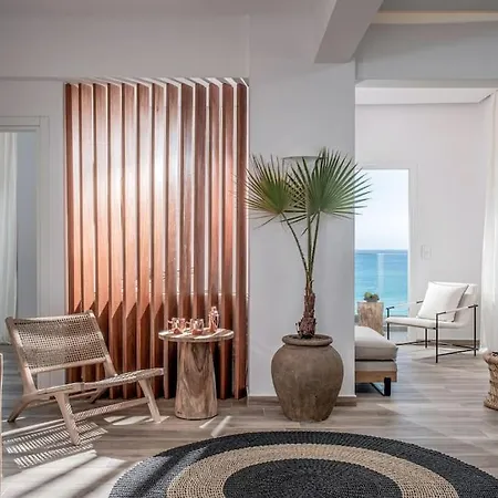 Khroma Luxury 3- Front Apartament *